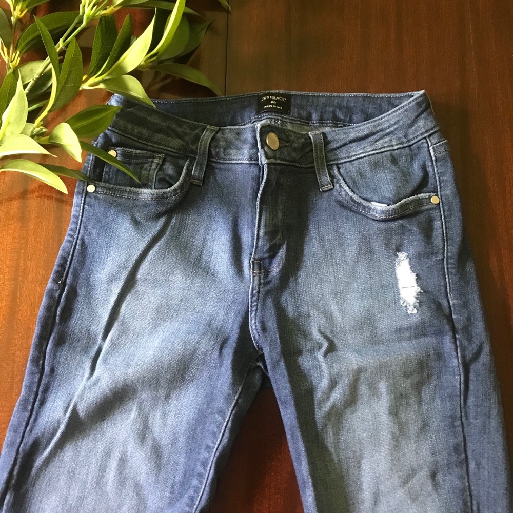 Jeans - Picture 2 of 3
